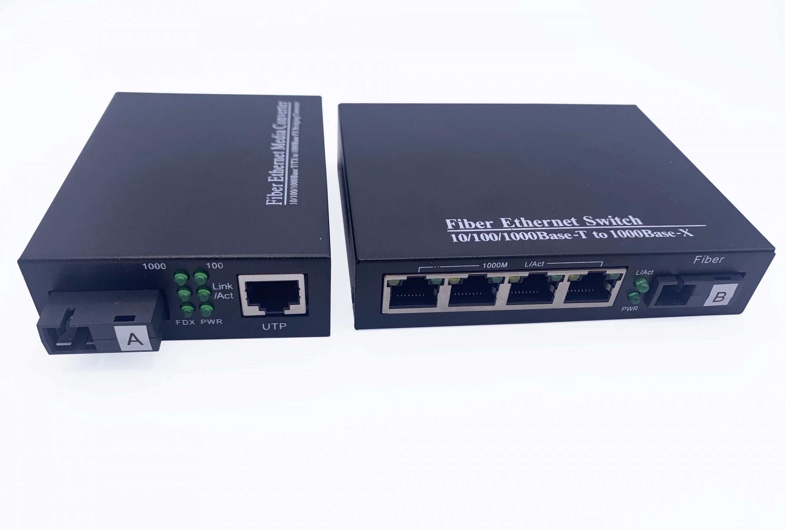 Elfcam® - Lot de 2 Convertisseur Fibre Ethernet, Convertisseur de Média SFP  Inclus, Jusqu'à une Distance de 20KM sur Fibre Optique SC Monomode (4 Ports  RJ45 *4 Ports RJ45) : : Informatique